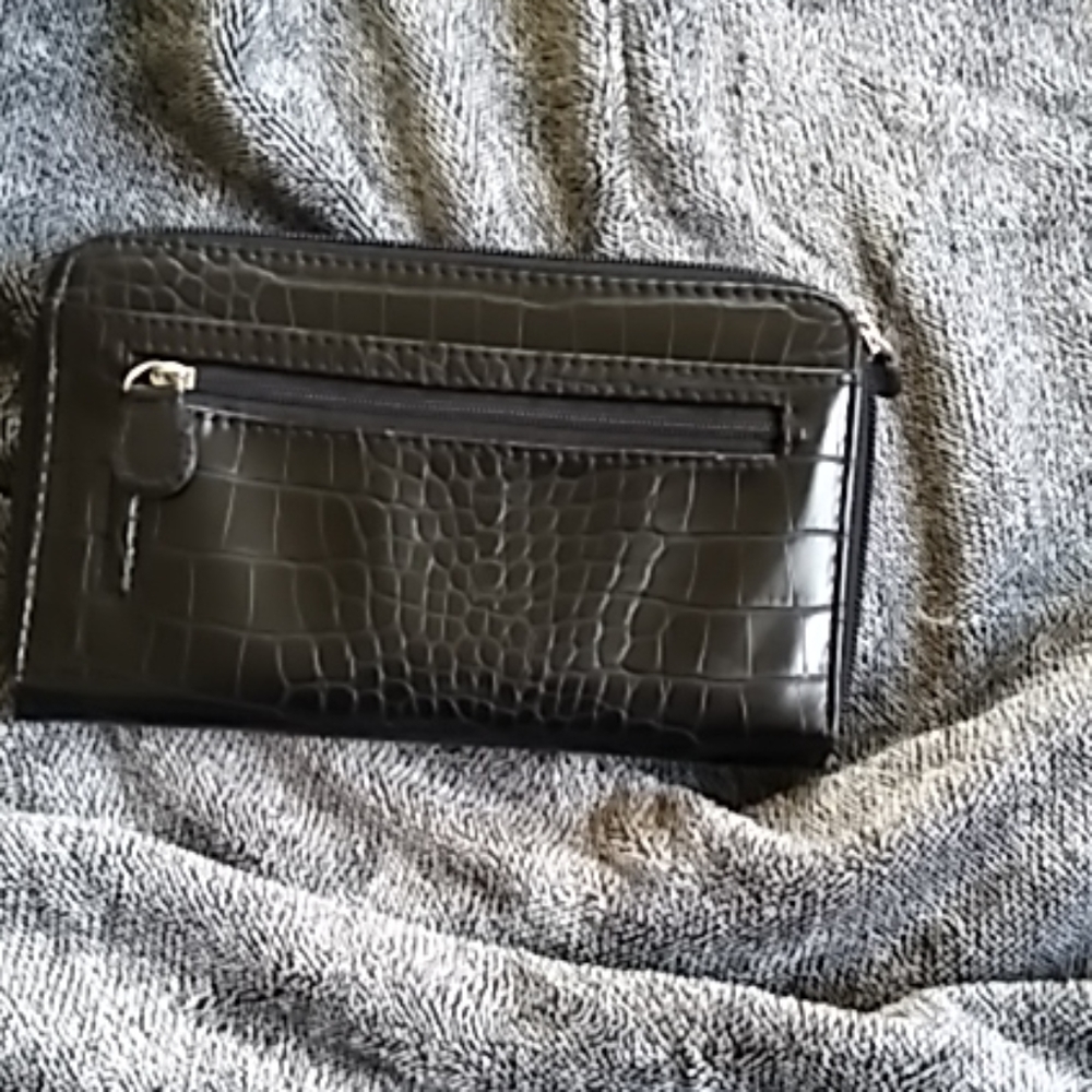 Wallet - Picture 2 of 3